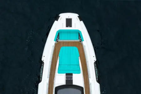 Pirelli 50 Mansory - Navis Marine