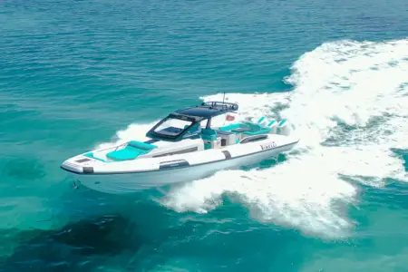 Pirelli 50 Mansory - Navis Marine