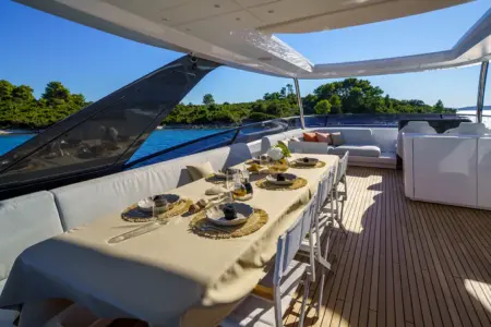 Azimut Yachts Grande 26M - Navis Marine