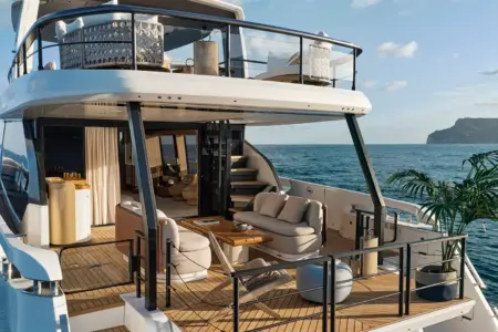 Azimut 82 - Navis Marine