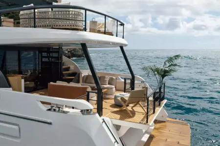 Azimut 82 - Navis Marine