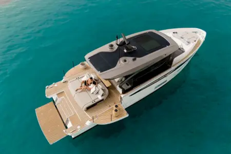 Azimut Seadeck 6 - Navis Marine
