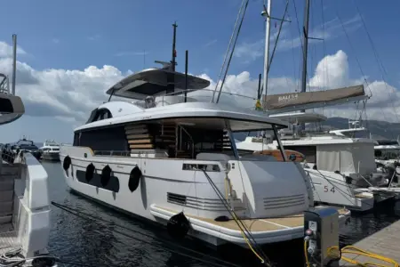 2024 Azimut Magellano 25m