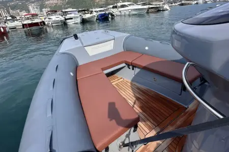 2017 Pirelli Pirelli Pzero 880 L Sport Custom Edition - Navis Marine