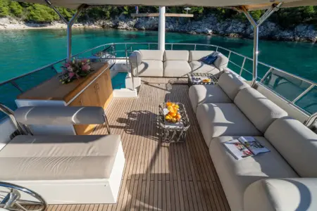 2024 MENORQUIN 68 FLYBRIDGE - Navis Marine