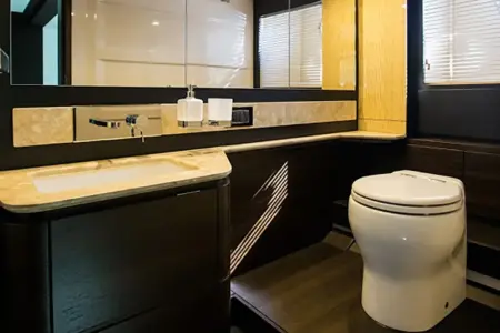 2018 AZIMUT 66 FLY - Navis Marine