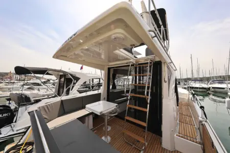 2023 BENETEAU ANTARES 11 FLY - Navis Marine