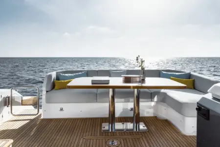 2024 AZIMUT 53 FLY - Navis Marine