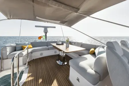 2024 AZIMUT 53 FLY - Navis Marine